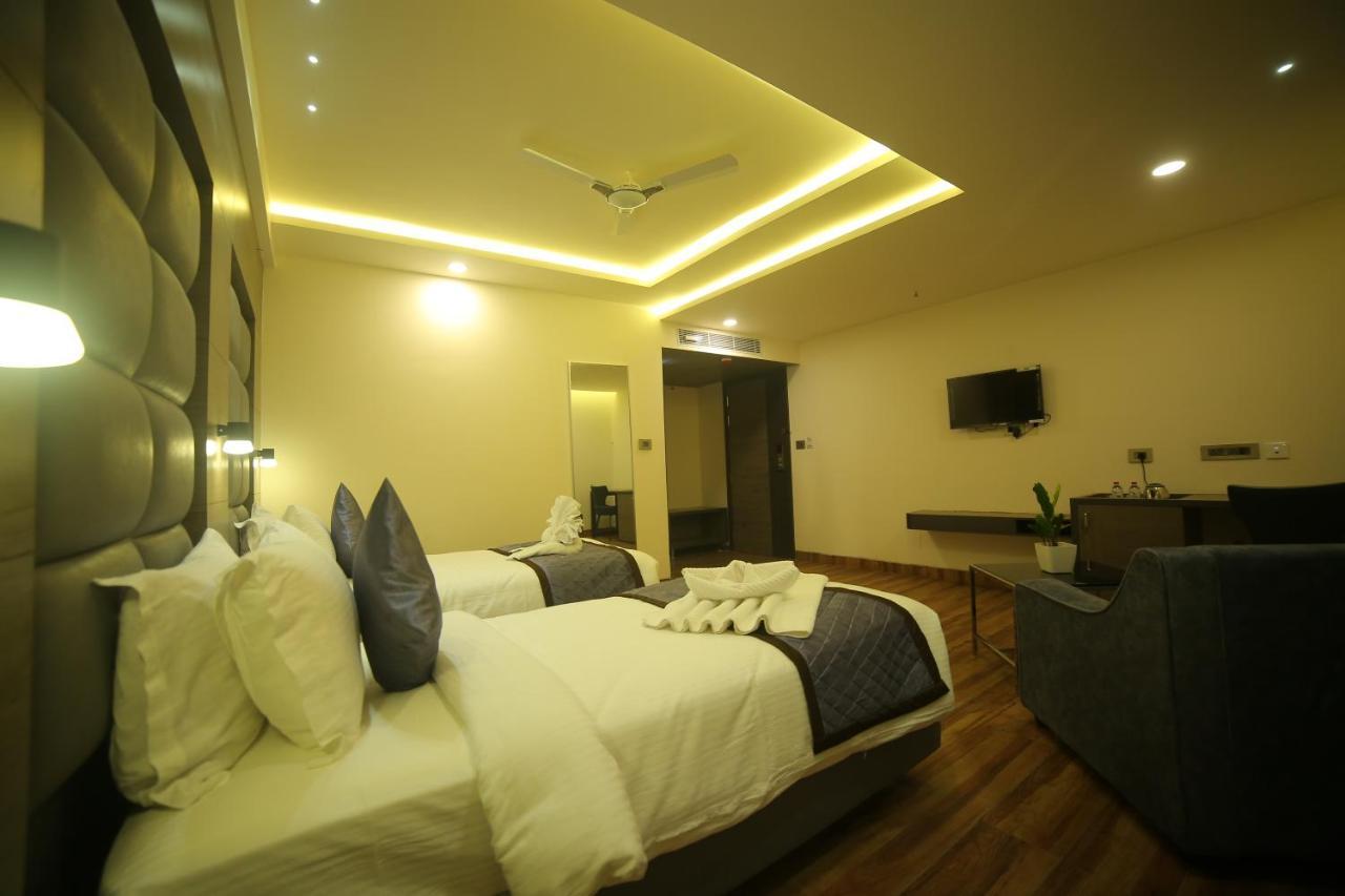 Sree Fortune Grand, Tadepalli Ξενοδοχείο Tadepalle Εξωτερικό φωτογραφία