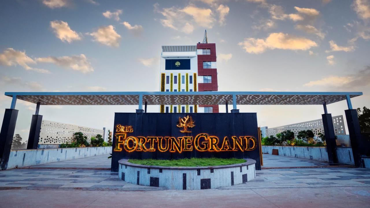 Sree Fortune Grand, Tadepalli Ξενοδοχείο Tadepalle Εξωτερικό φωτογραφία